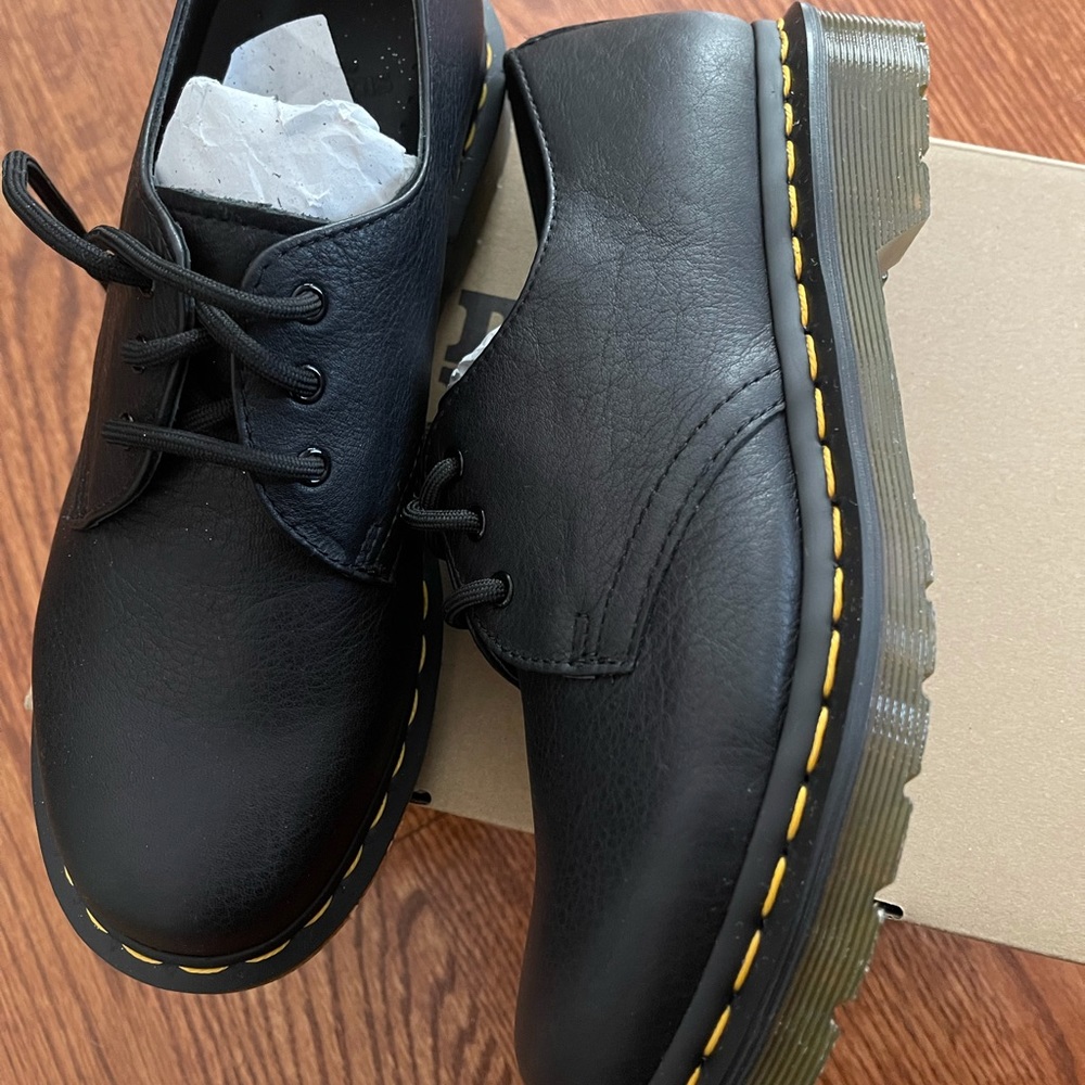 1461 women’s leather Oxford shoes